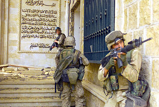 320px-Marines_in_Saddams_palace_DM-SD-04-12222